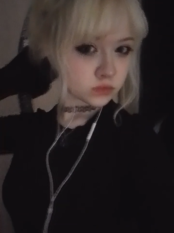 @рена чоч🎐
