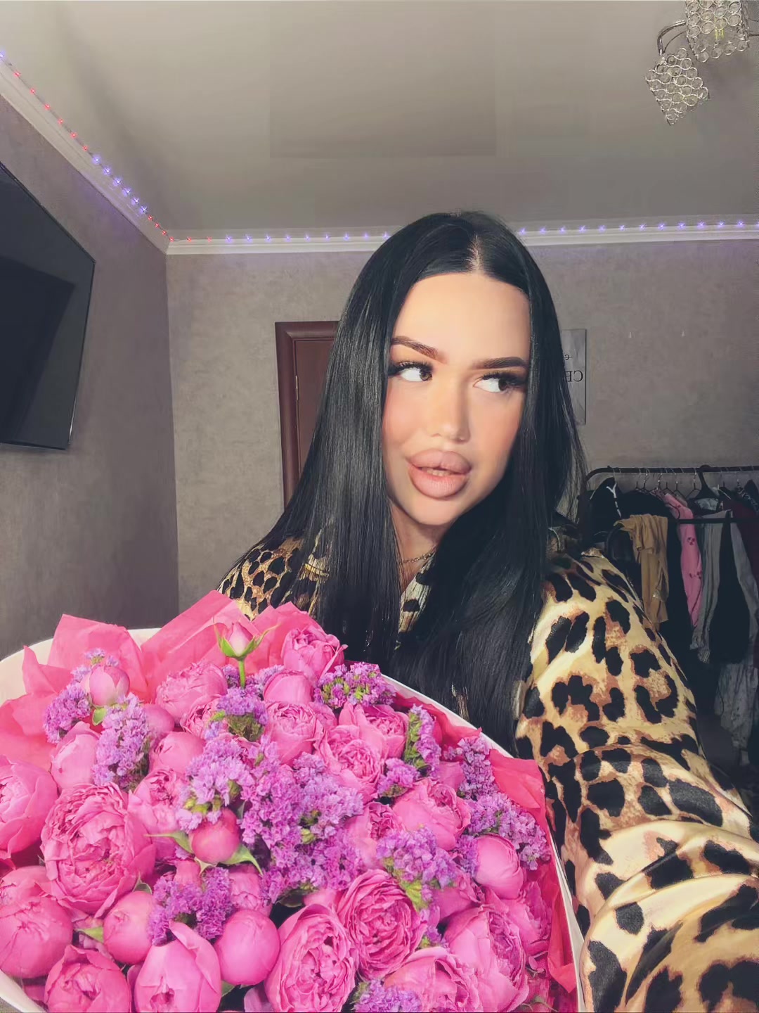 @губастая