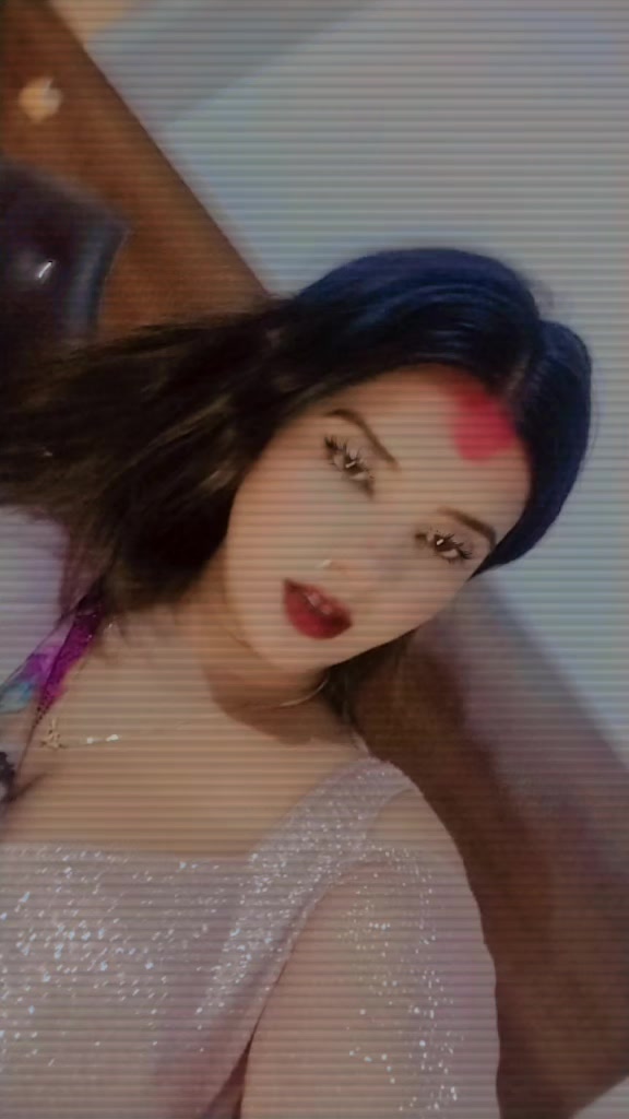 @Bhojpuri Queen 👑