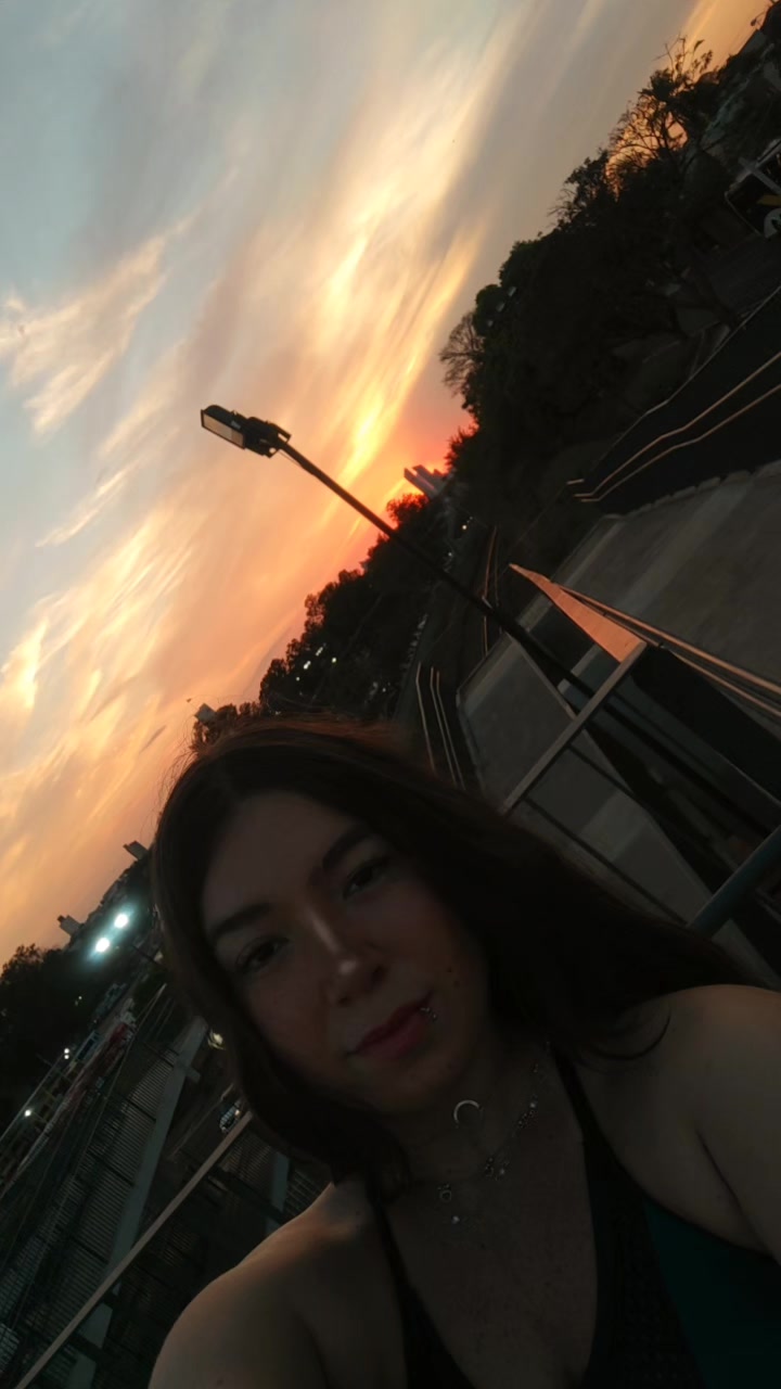 @layla_valeriano