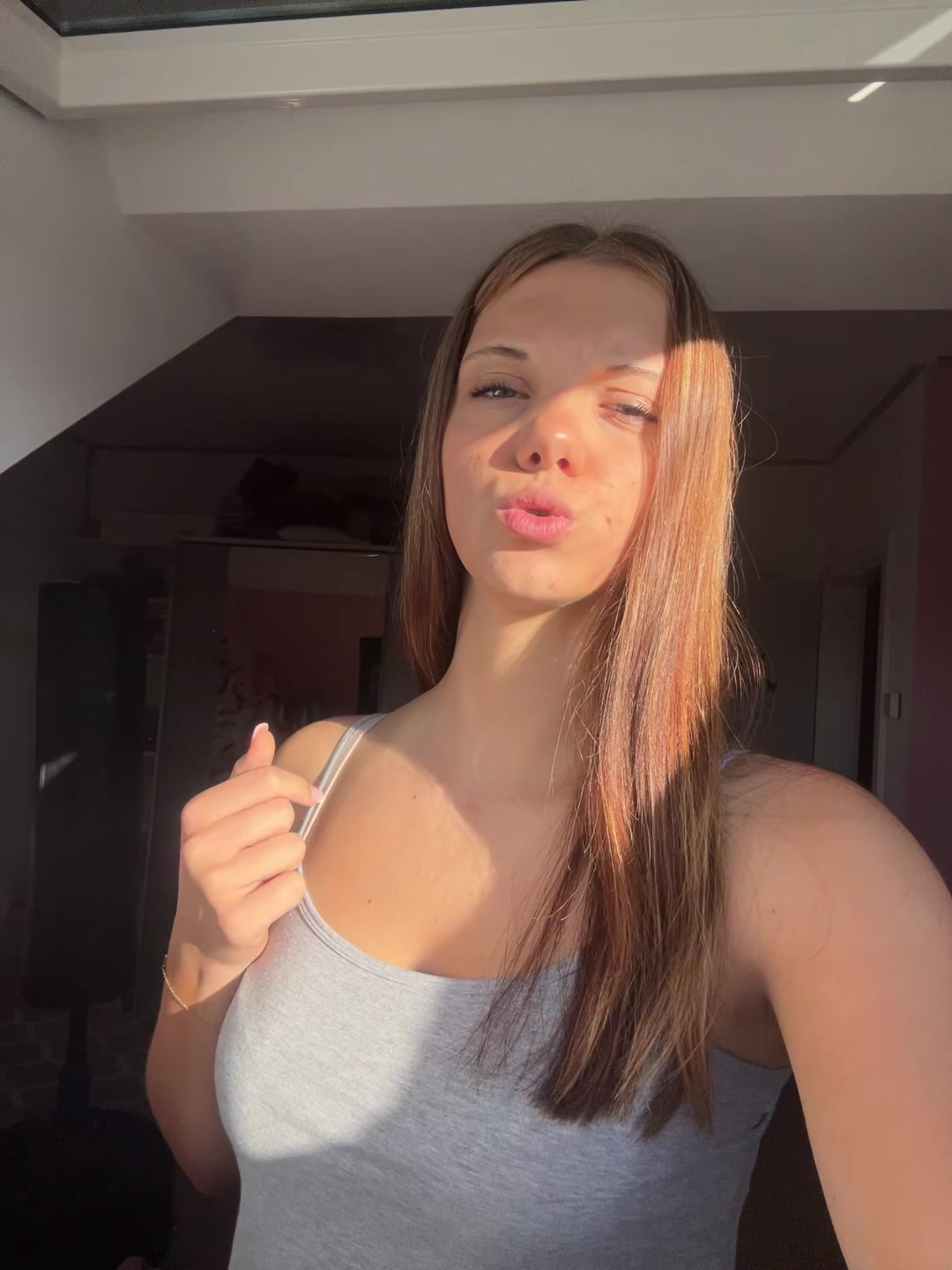 @🥥