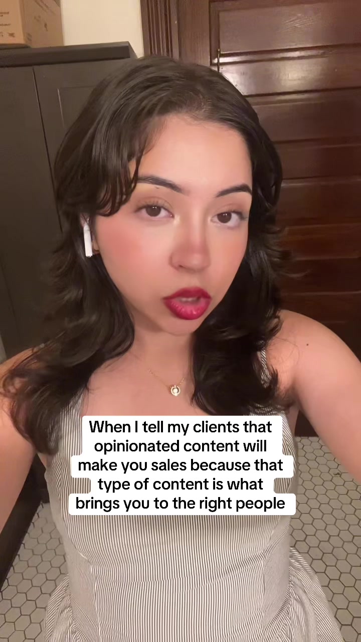 @Vanessa ➺ Marketing + Sales