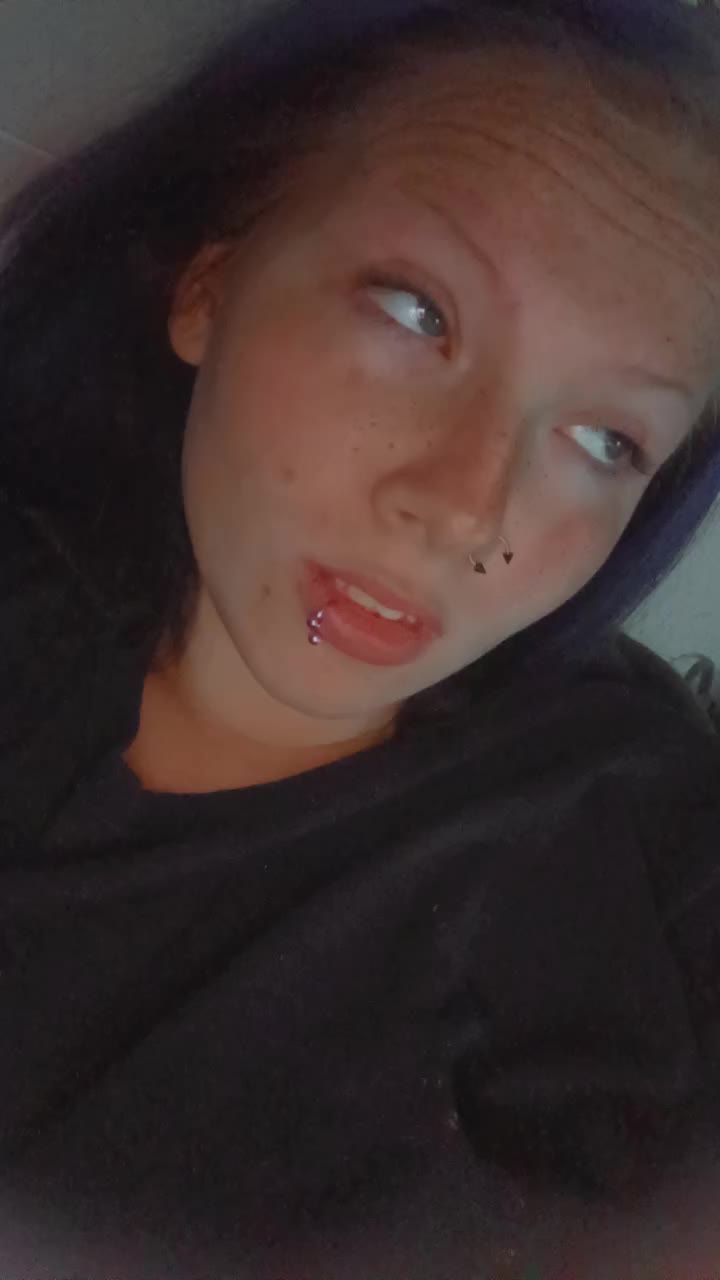 @Twisted_teen_momma22