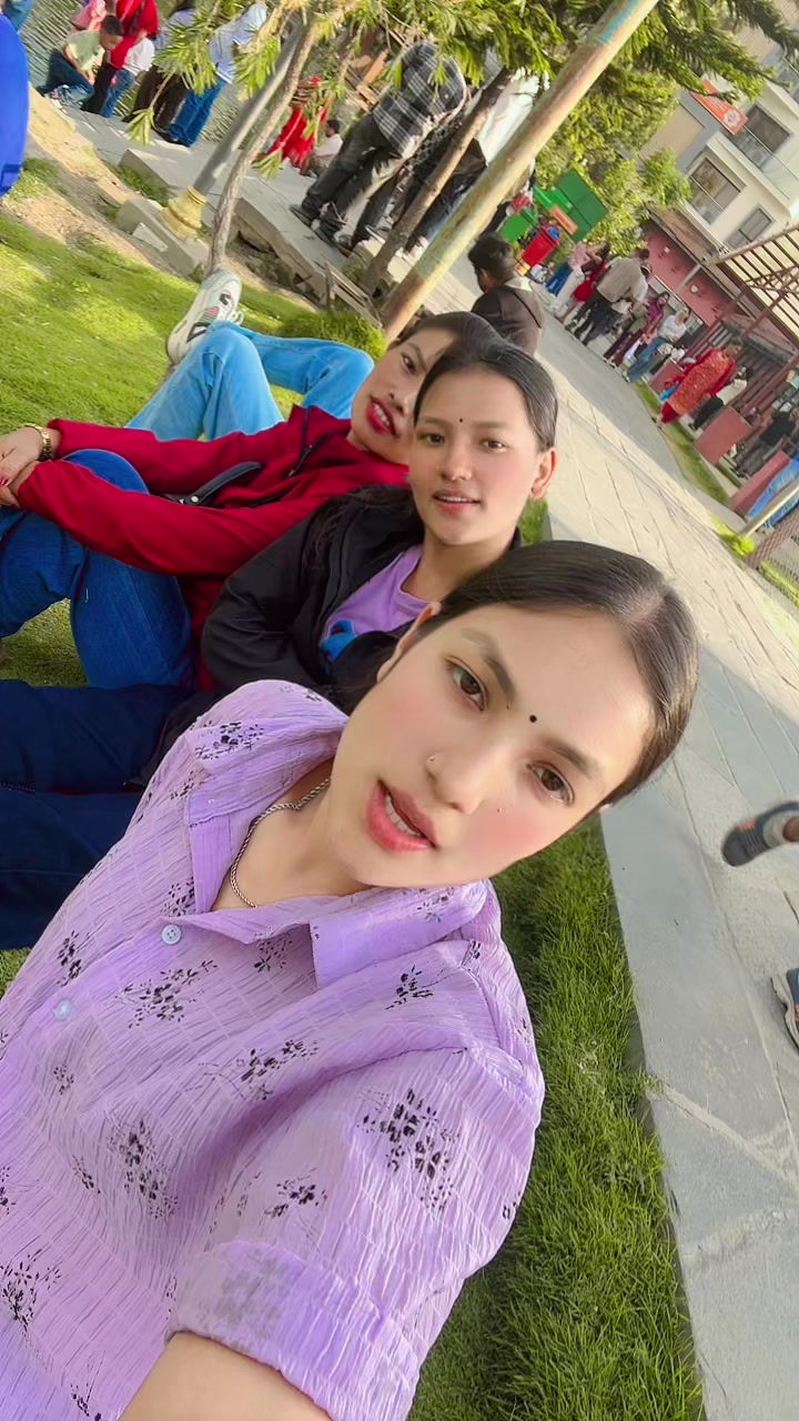 @🅱️ina Khadka✨💫❤️