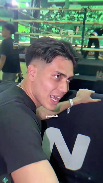 @AK👑