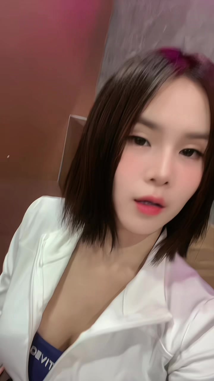 @โบวี่