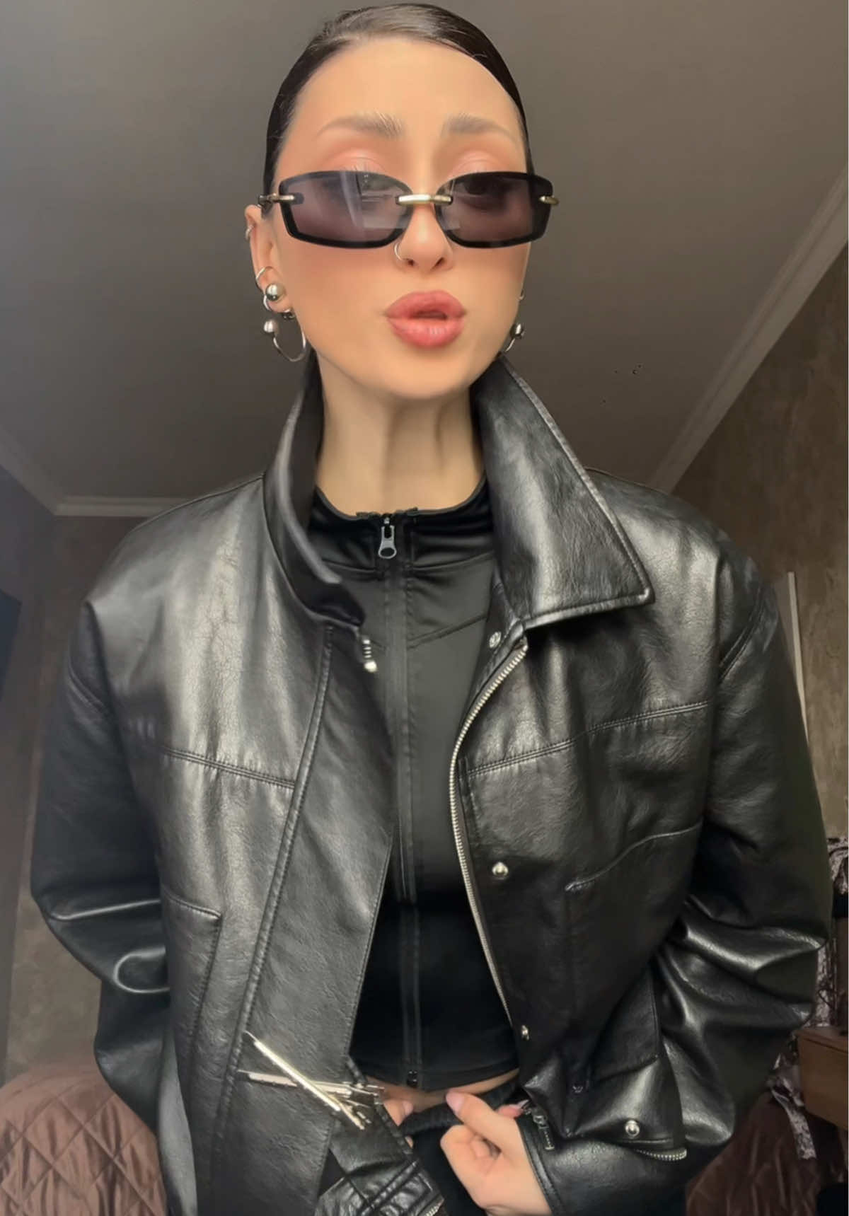 @KISVEK, КОТОРАЯ СНИМАЕТ🎥