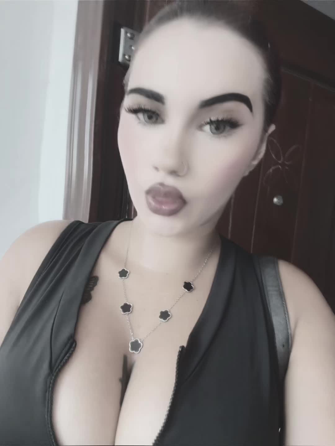 @Mariajoanacavolli