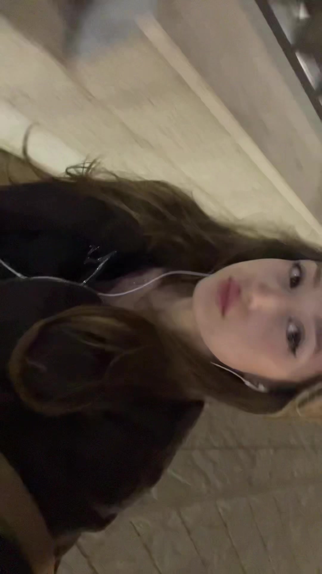 @##ri3qs