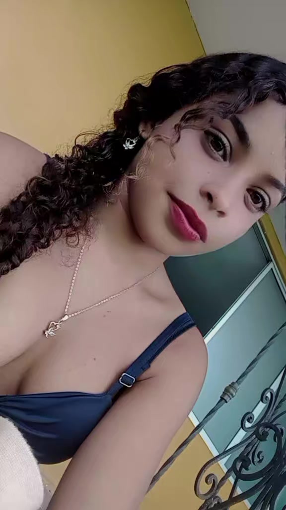 @lunita 👨&zwj;👩&zwj;👦