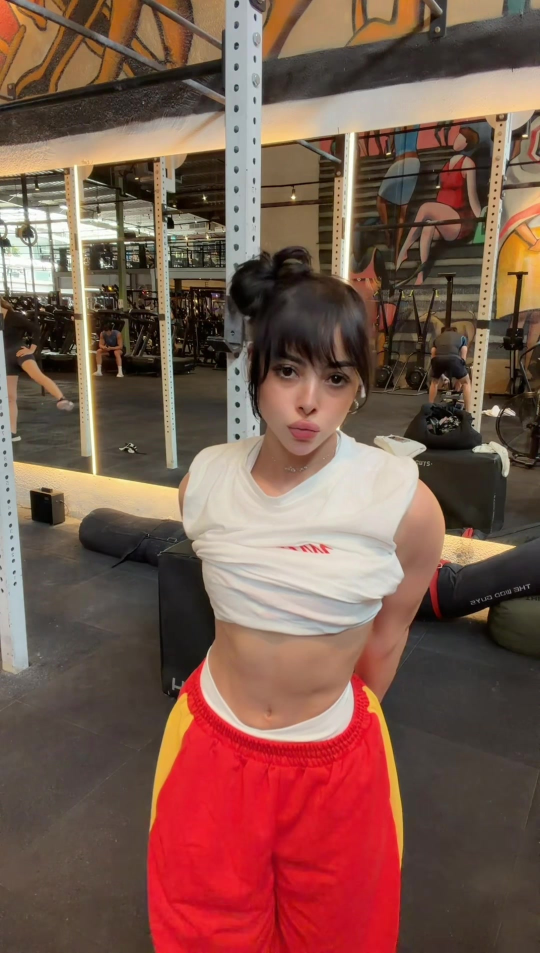 @ساره