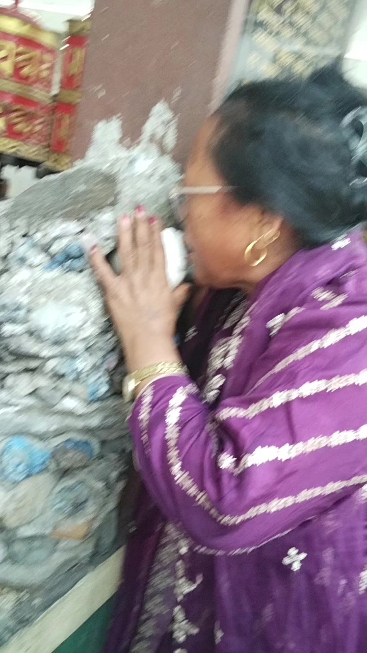 @संगिता थीङ