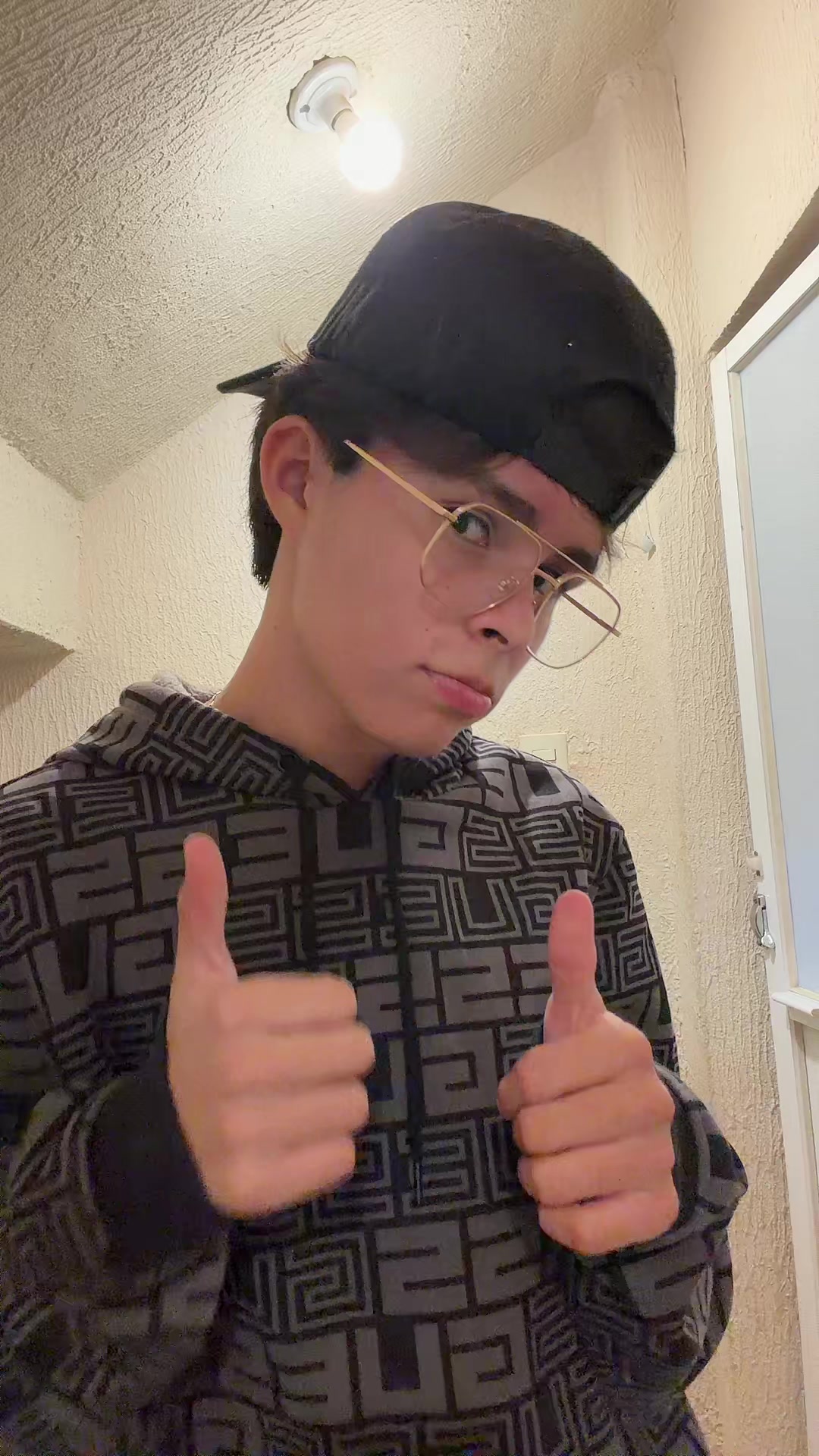 @👦🏻⚡️