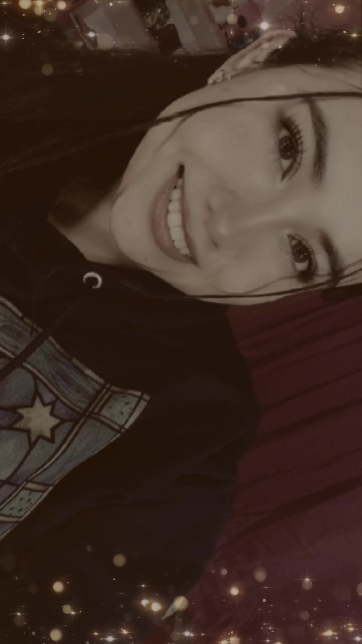 @melani_rivera