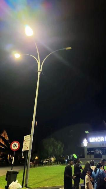 @稻草人