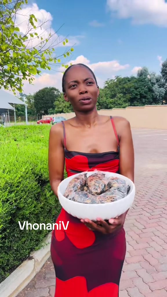 @Vhonani