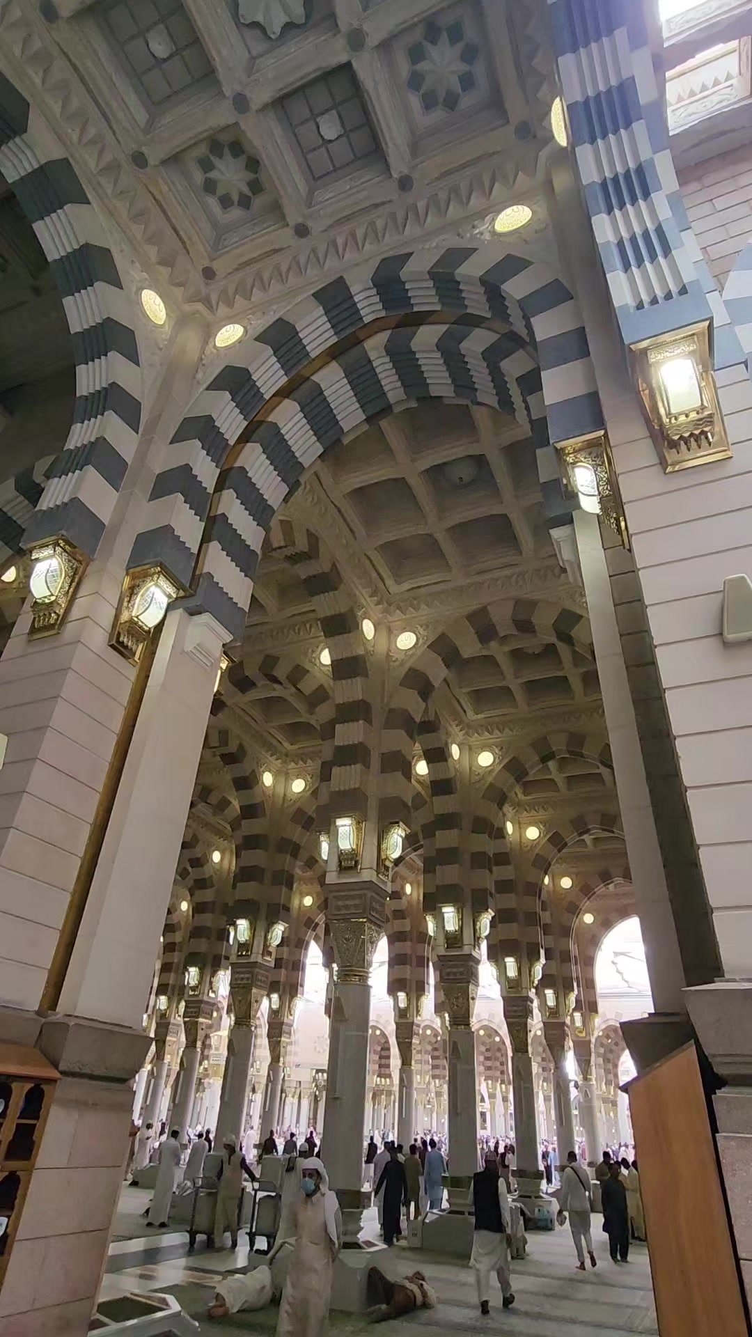 @عدنان بے ہوش