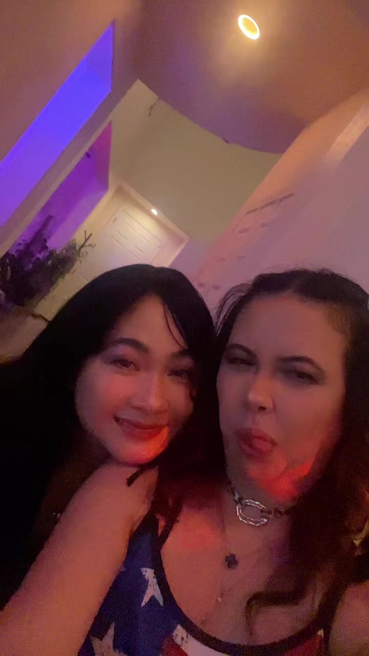 @Pearl Sweaxy