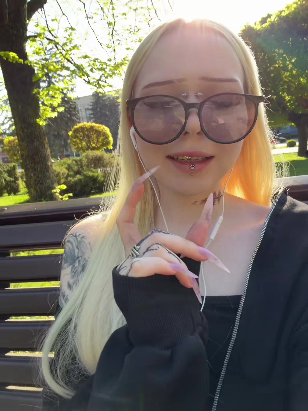 @qutóhy