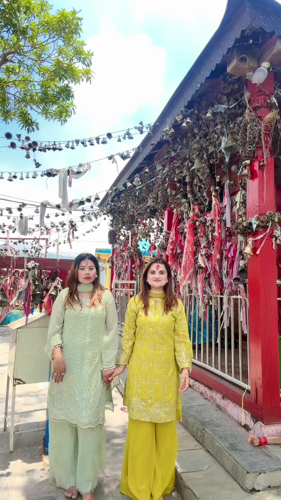 @Shandya Regmi🦚✨