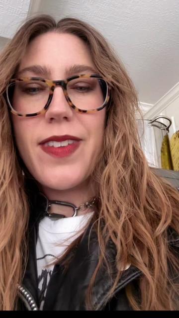 @elle_and_the_degenerates
