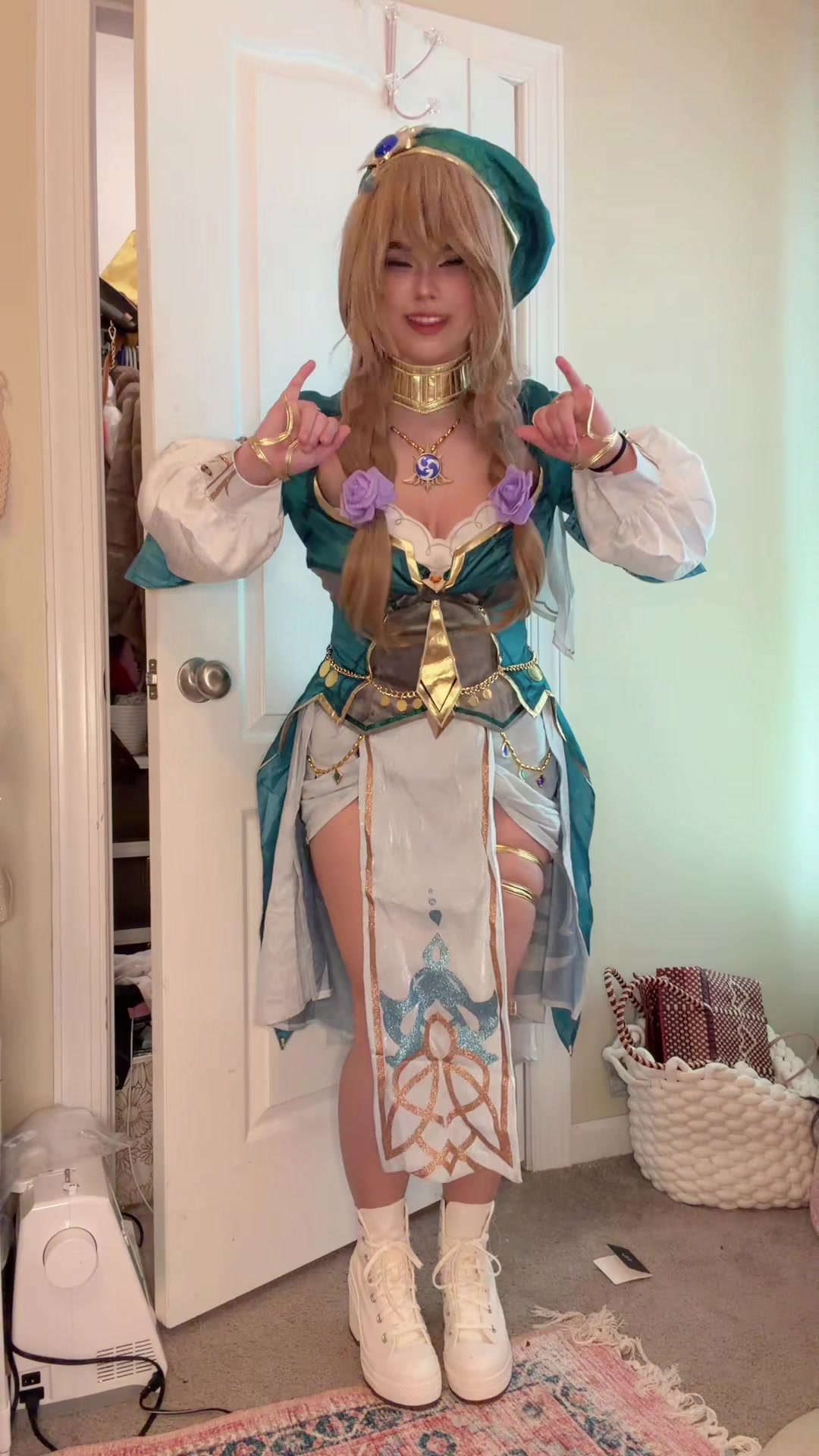 @yoursonly_aurora