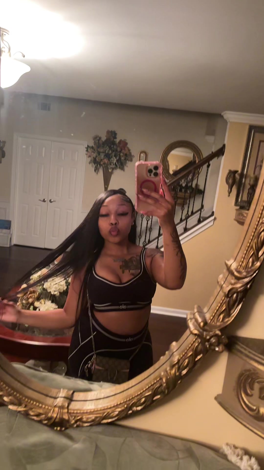 @shaniya janai