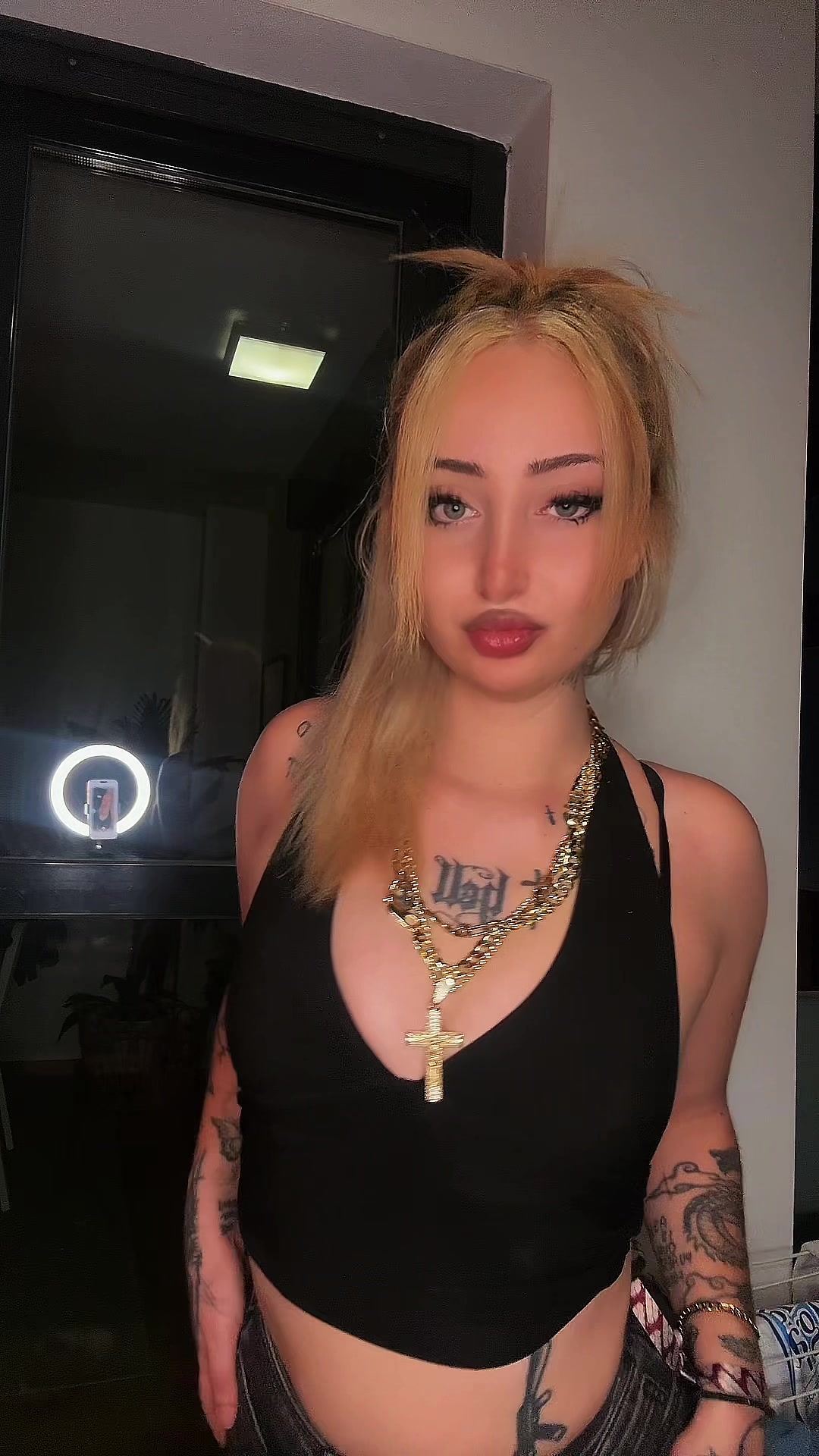 @sikariaxr