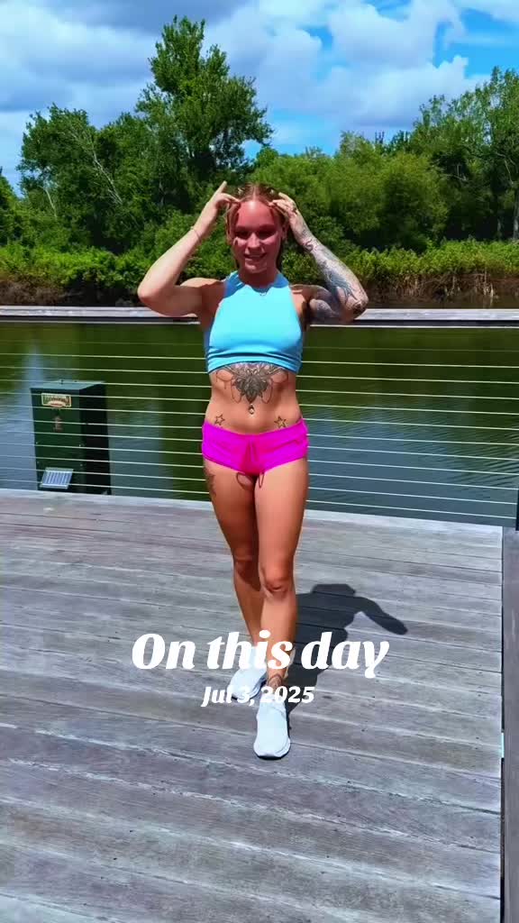 @LyssyLola