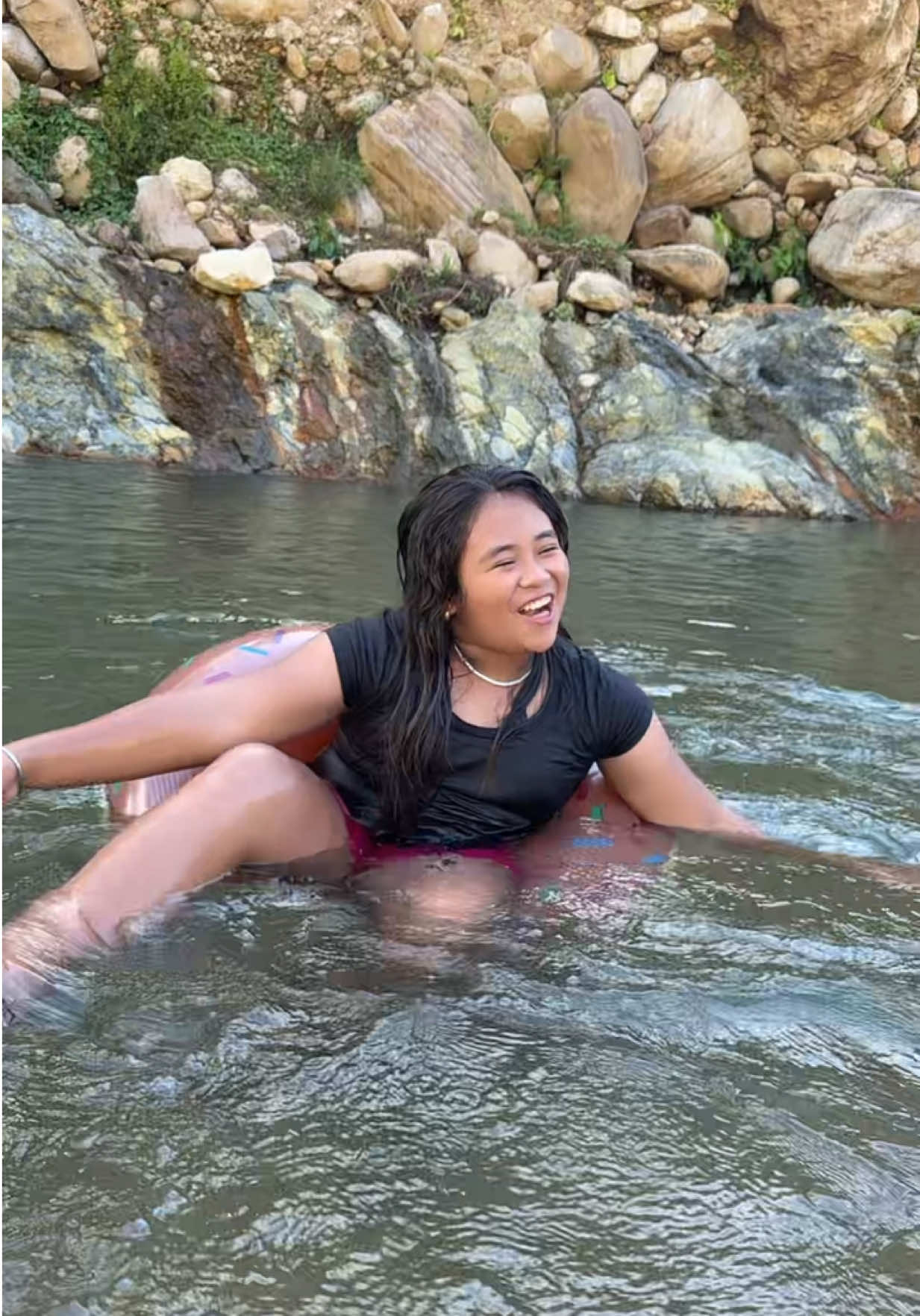 @queeniedawson_