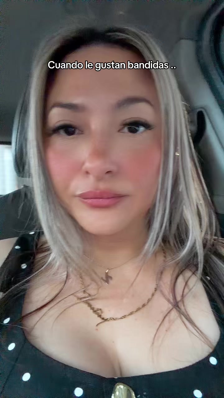 @Solo llámame BZ ✨💋
