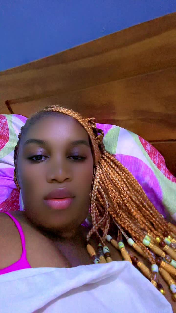 @Marie France 🇨🇮