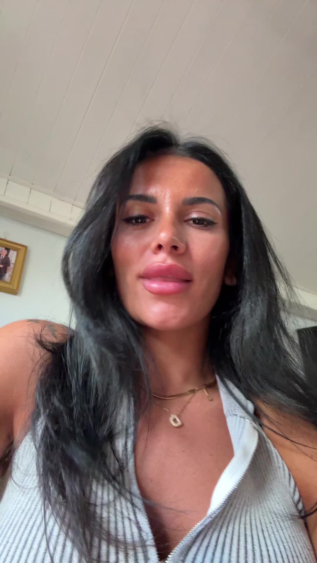 @Daniela Dany♉