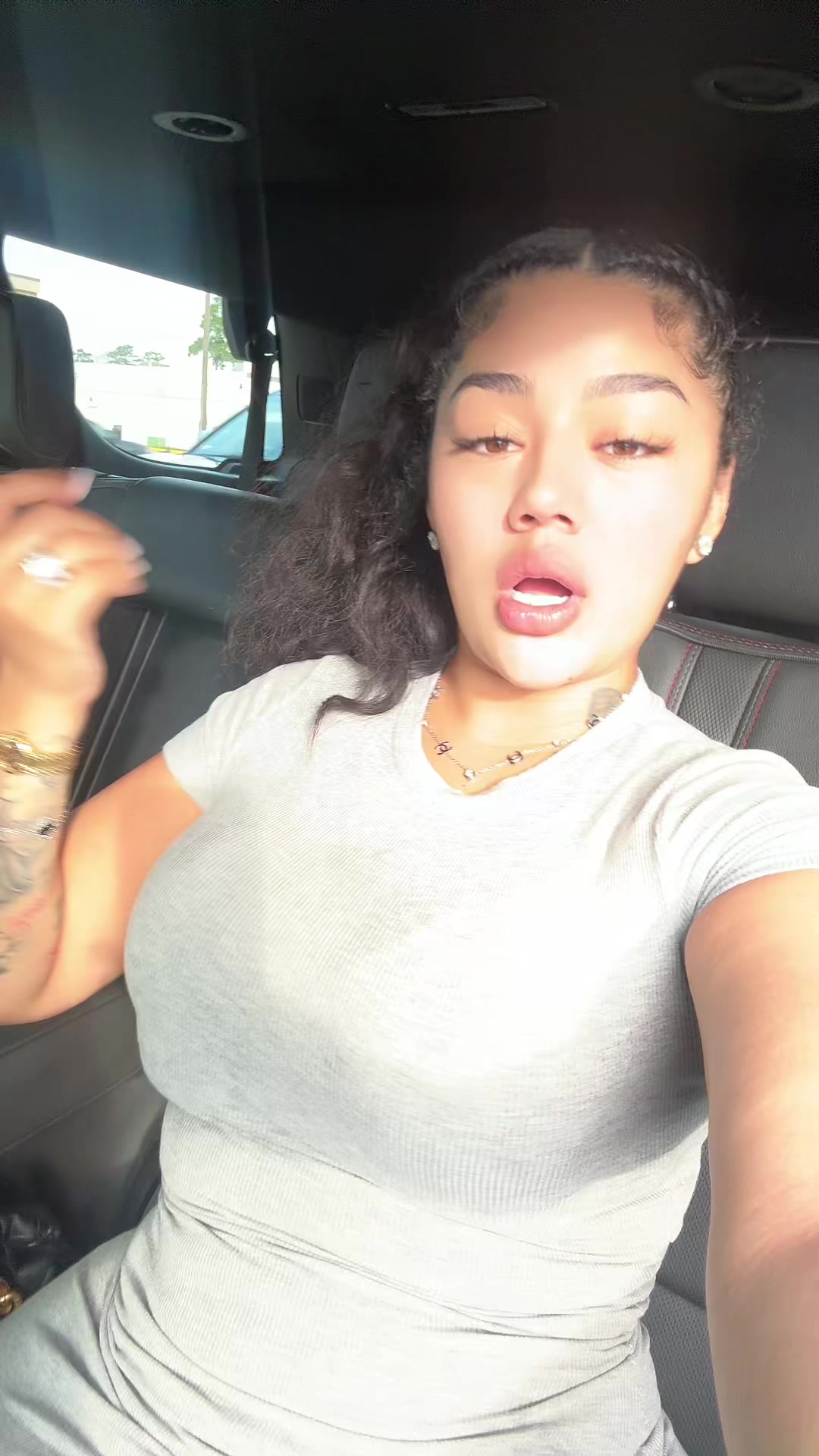 @Daysidukesho