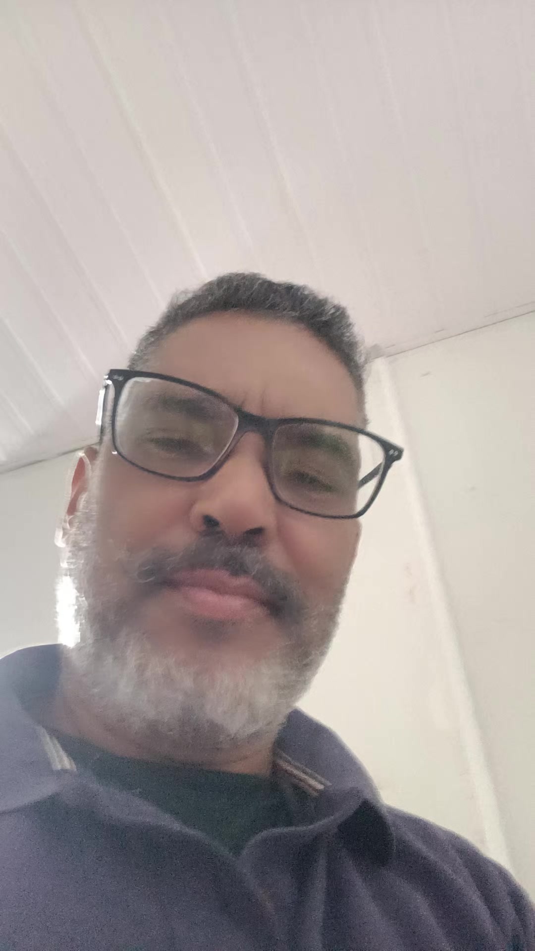@vassouras