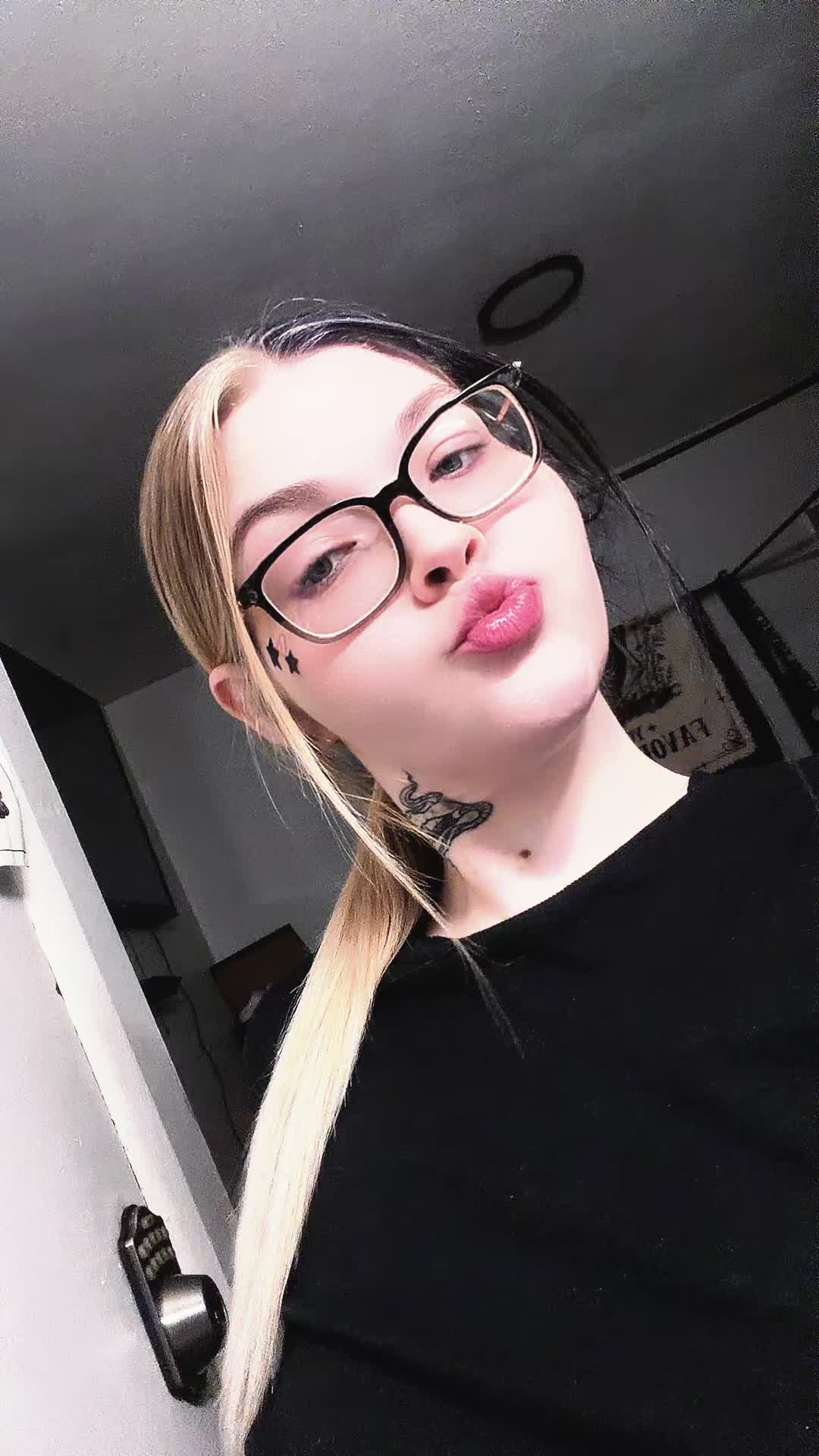 @that_whitegirrl