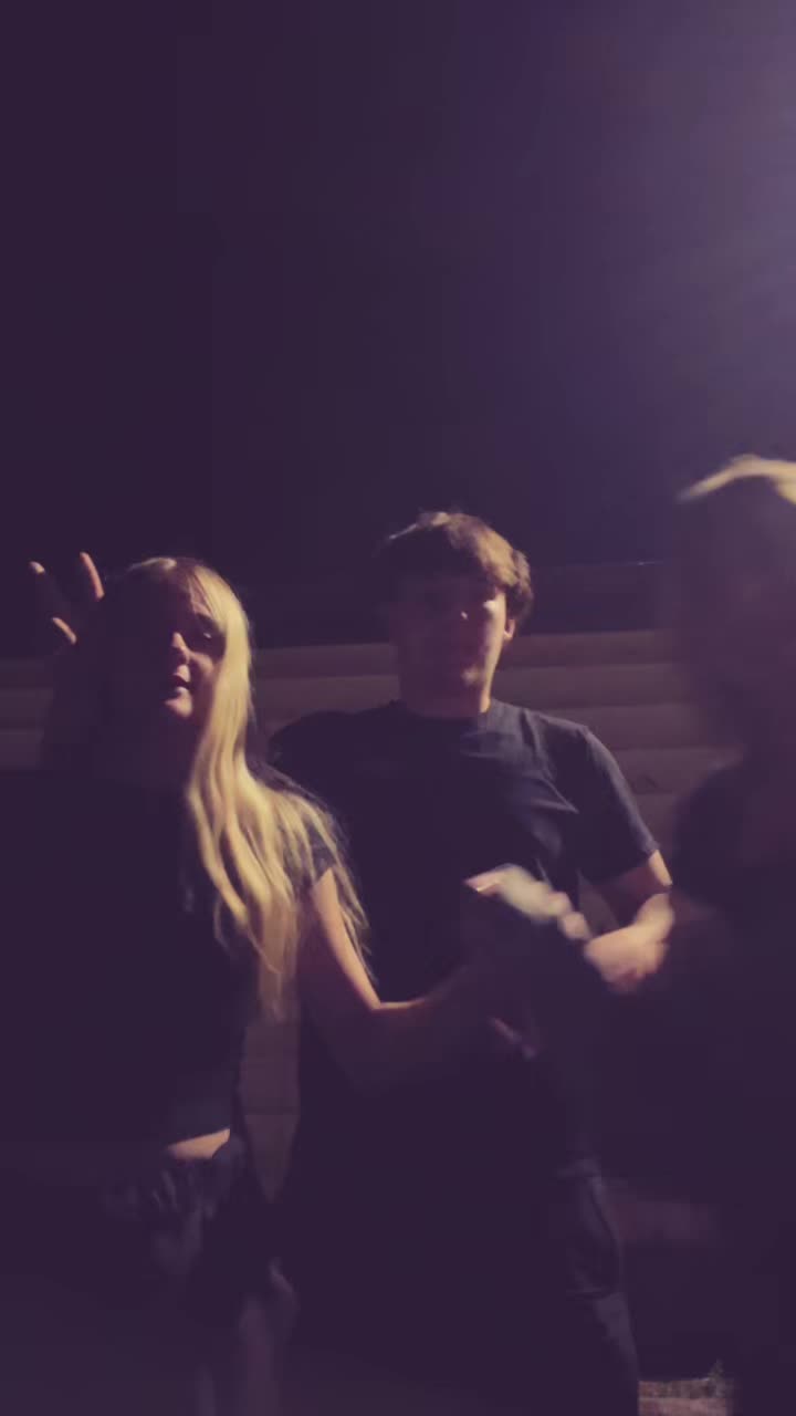 @j e n a ๐ง๐ง