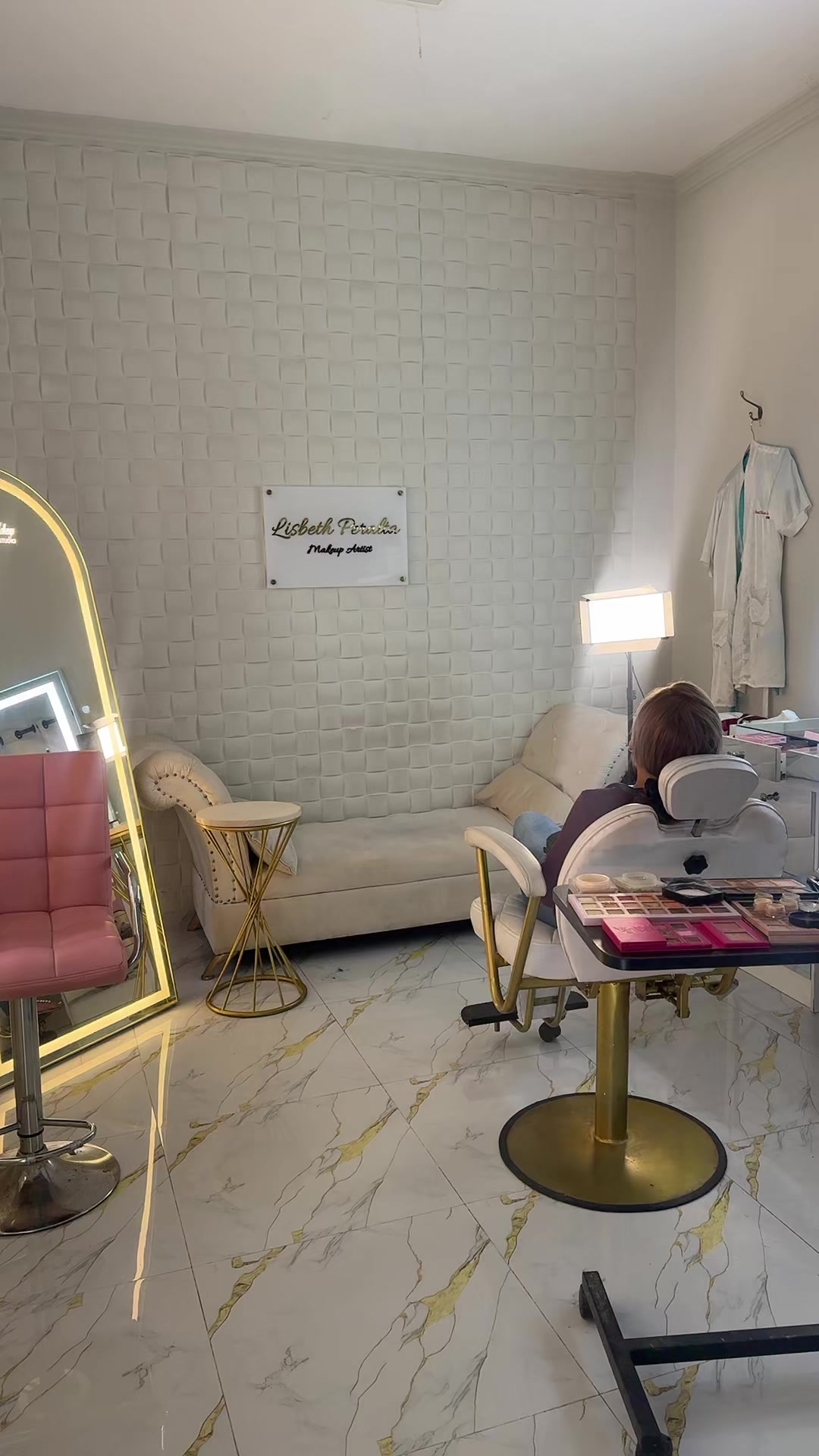 @Lisbeth Peralta Makeup Studio