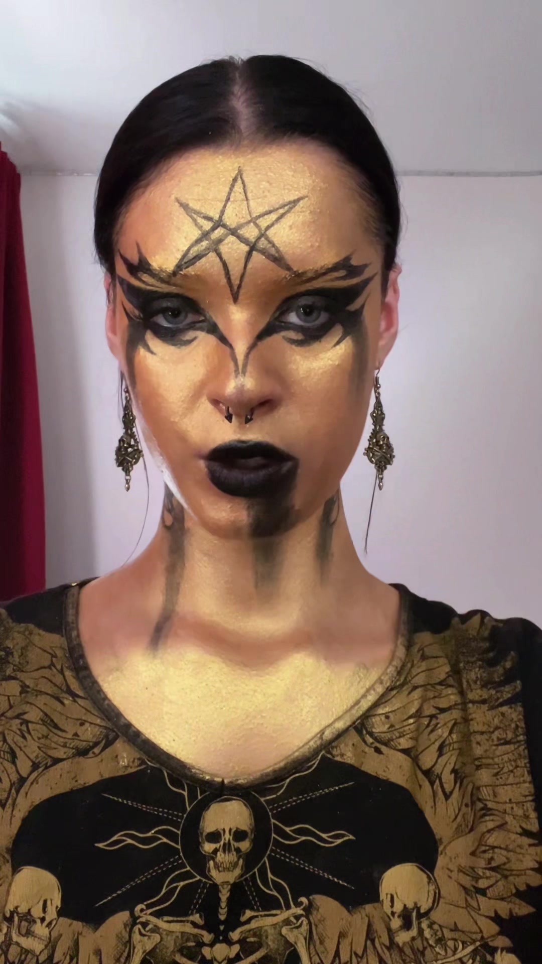 @Klara🧟♀️