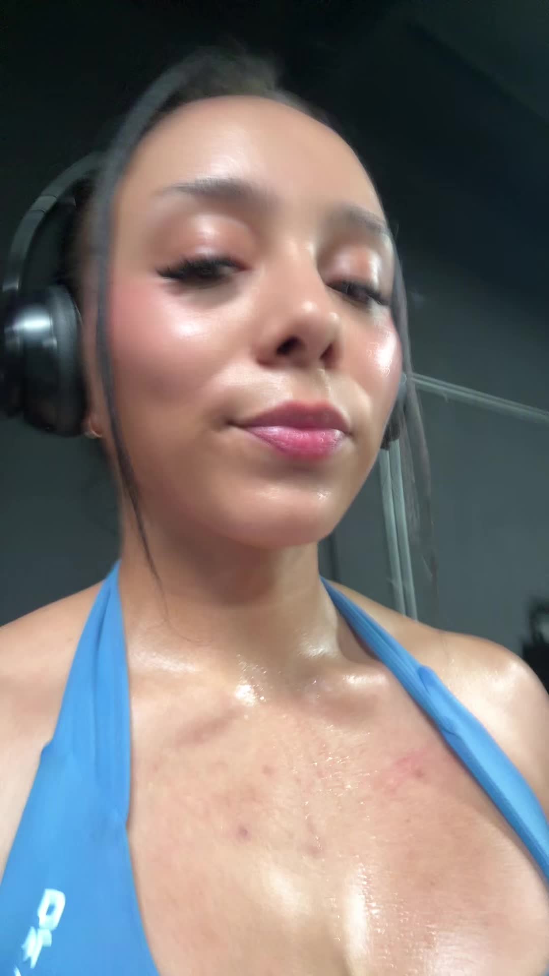 @Nikki