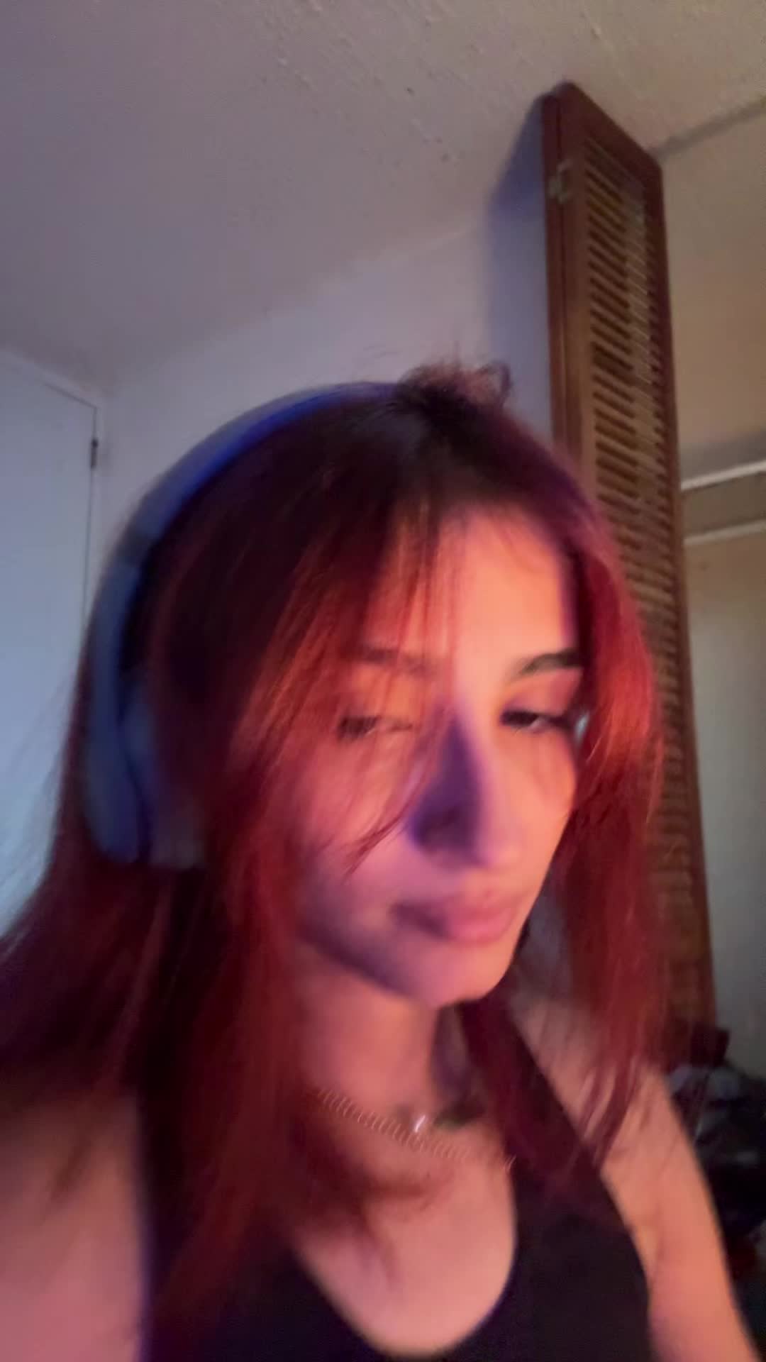 @R🧍🏽♀️