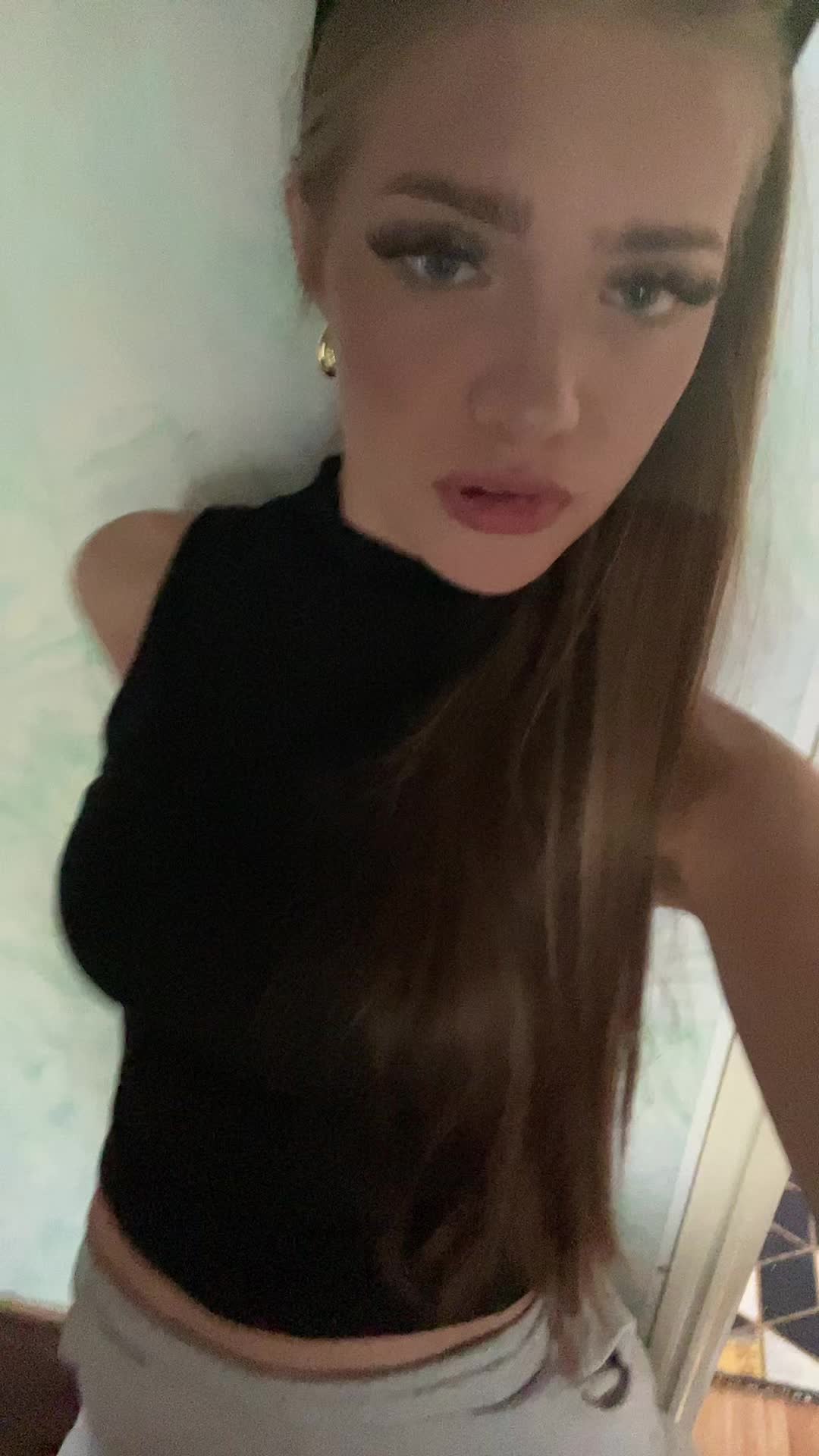 @ᴍᴇʟʟᴇʀ 🥥