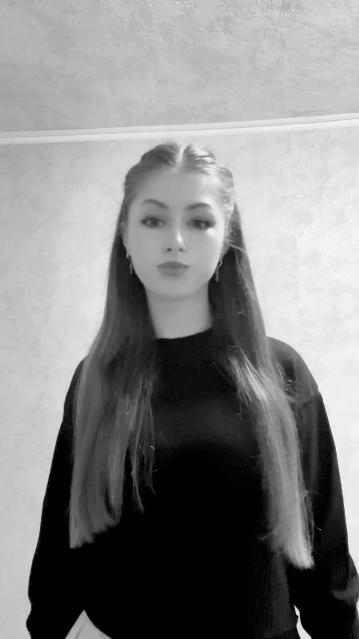 @𝒱𝒾𝓀𝓉ℴ𝓇𝒾𝒶🦋