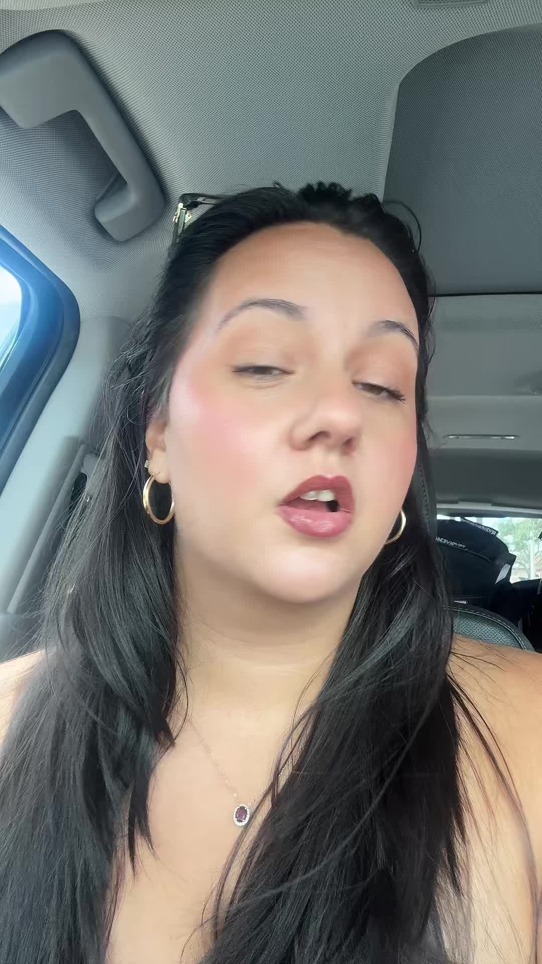 @allieathome