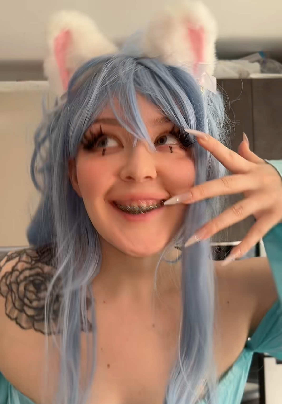@Elybely