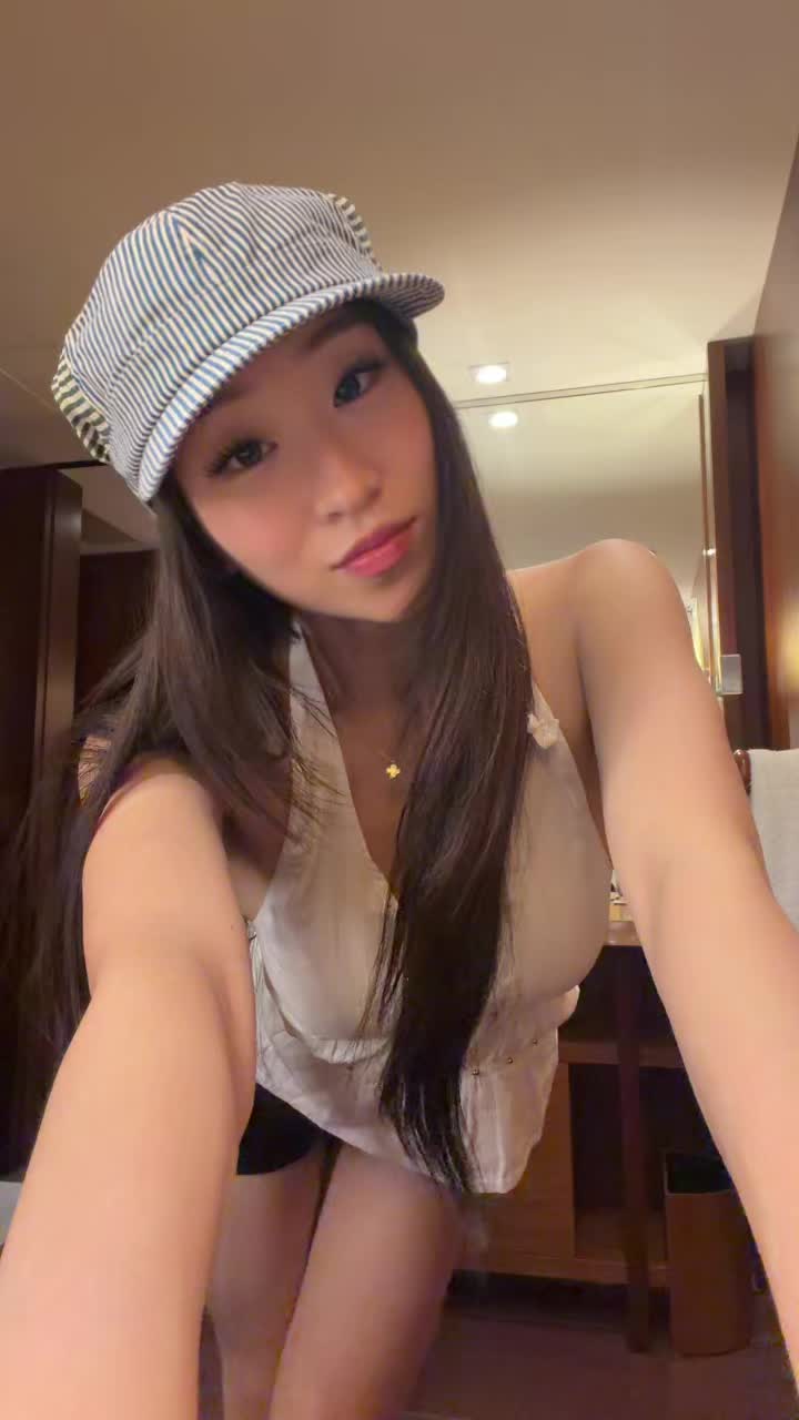 @Ariana