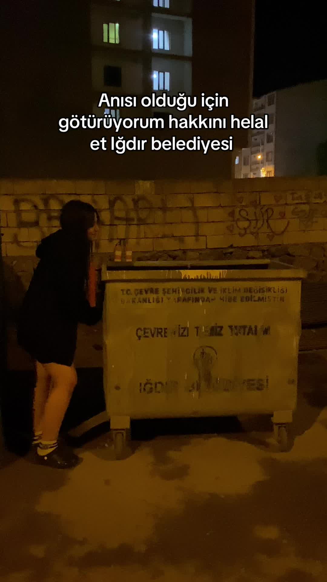 @cemreeq.0