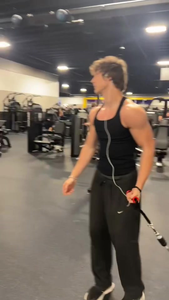 @LT