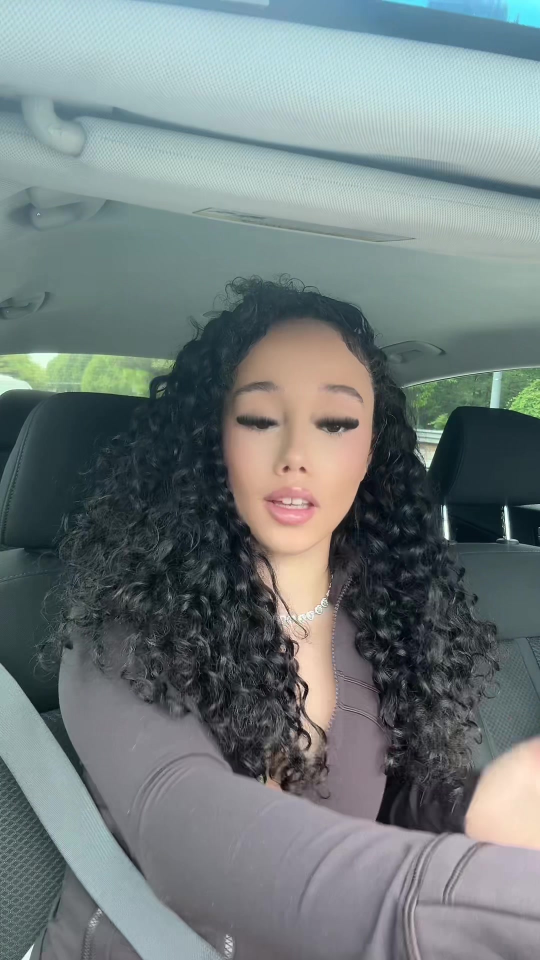 @🐰