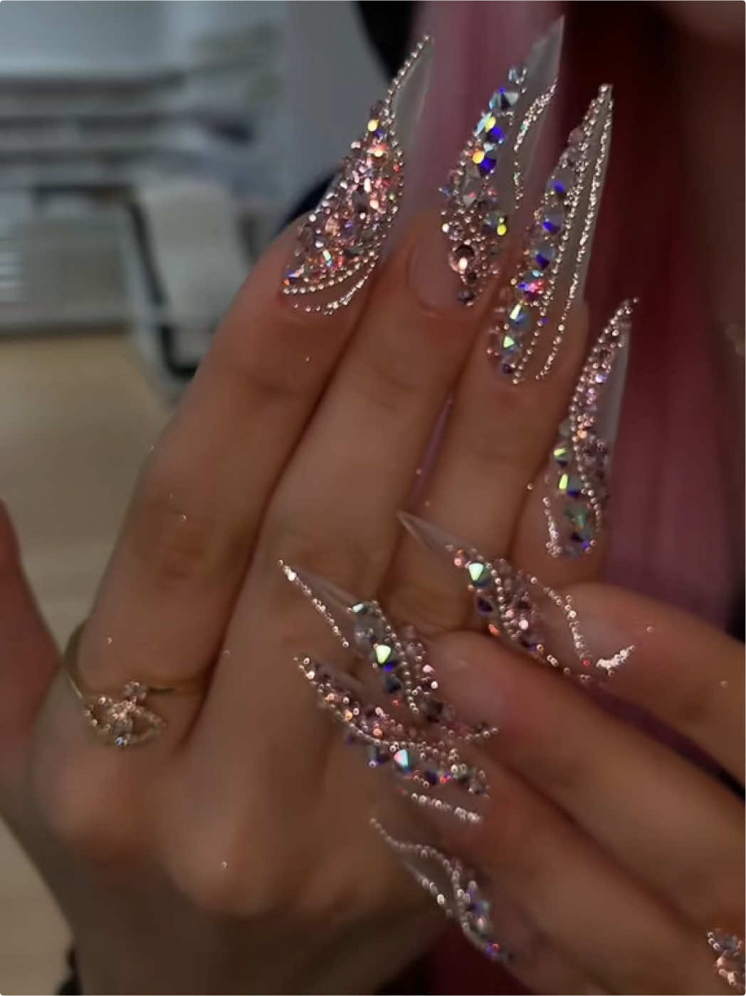 @Riya's Nails
